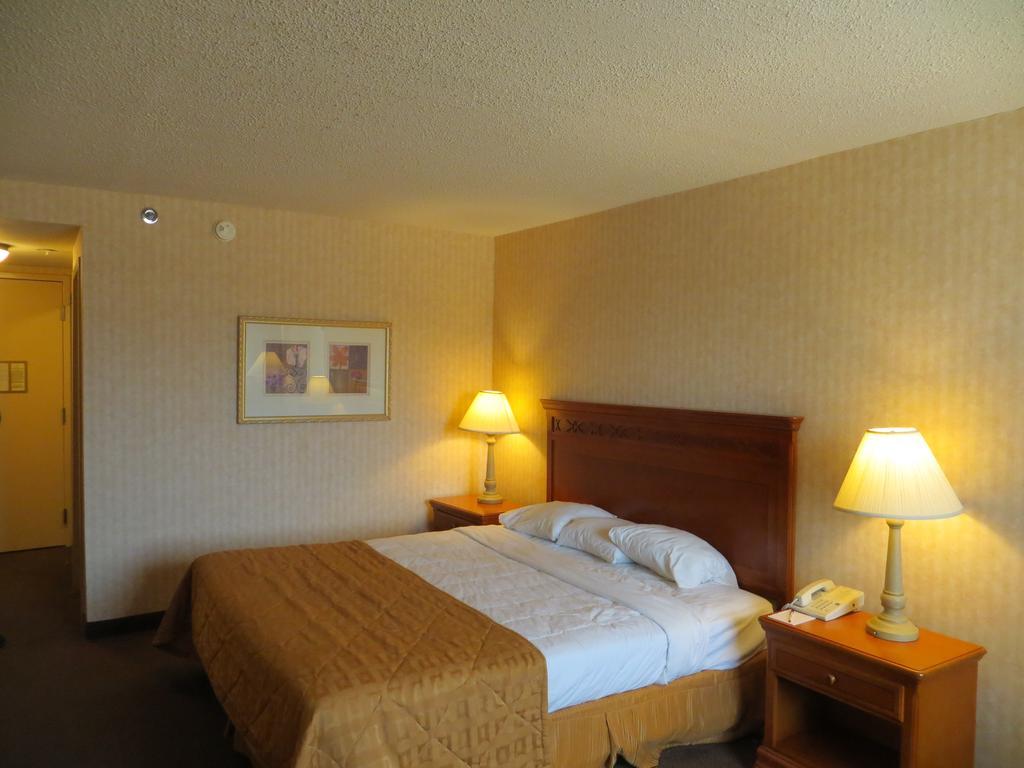 Gateway Hotel Dallas Park Central 部屋 写真