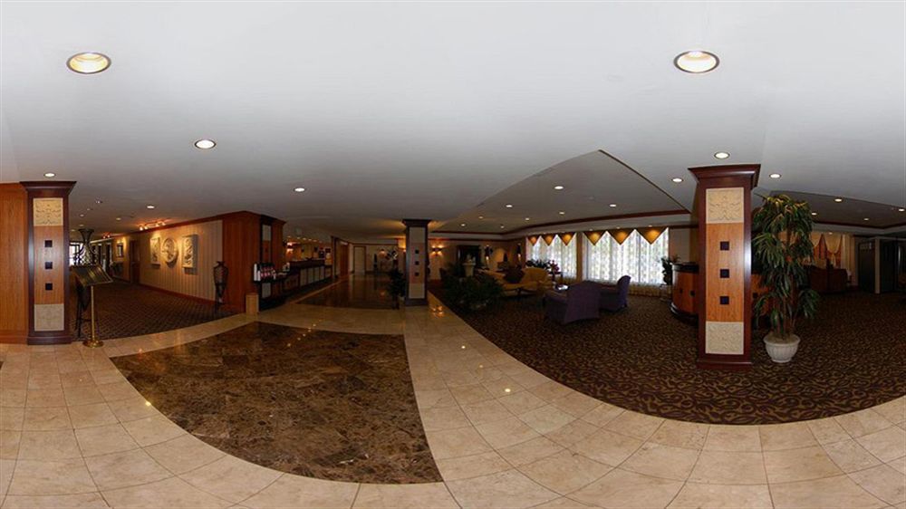 Gateway Hotel Dallas Park Central エクステリア 写真